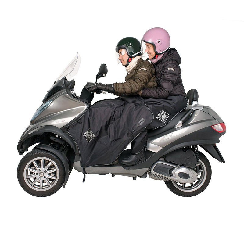 Tucano R092 Passenger legcover for maxi scooters